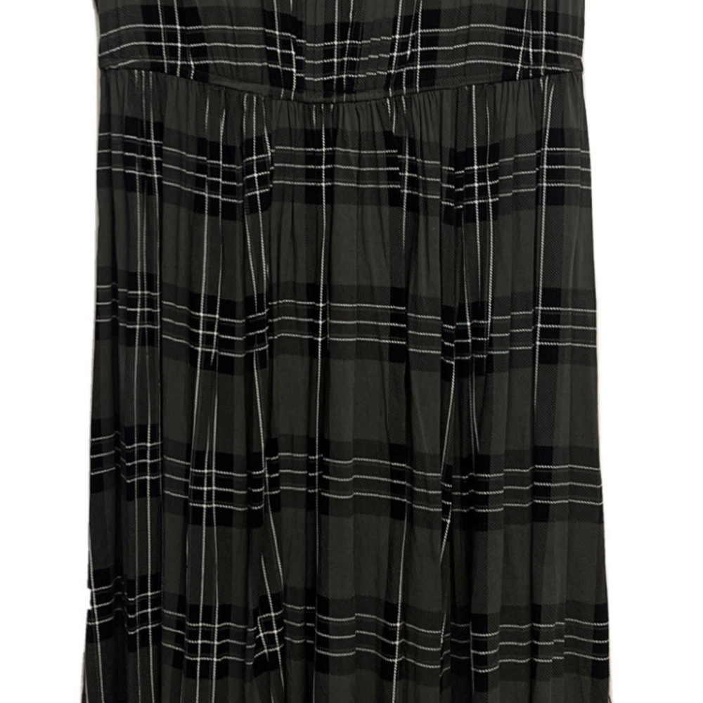 Torrid Plaid Black Olive with white stripes challis style size 2 BNWT